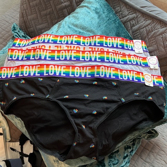 flirtitude Intimates & Sleepwear Set Of 3 Nwt Pride Boy Shorts And